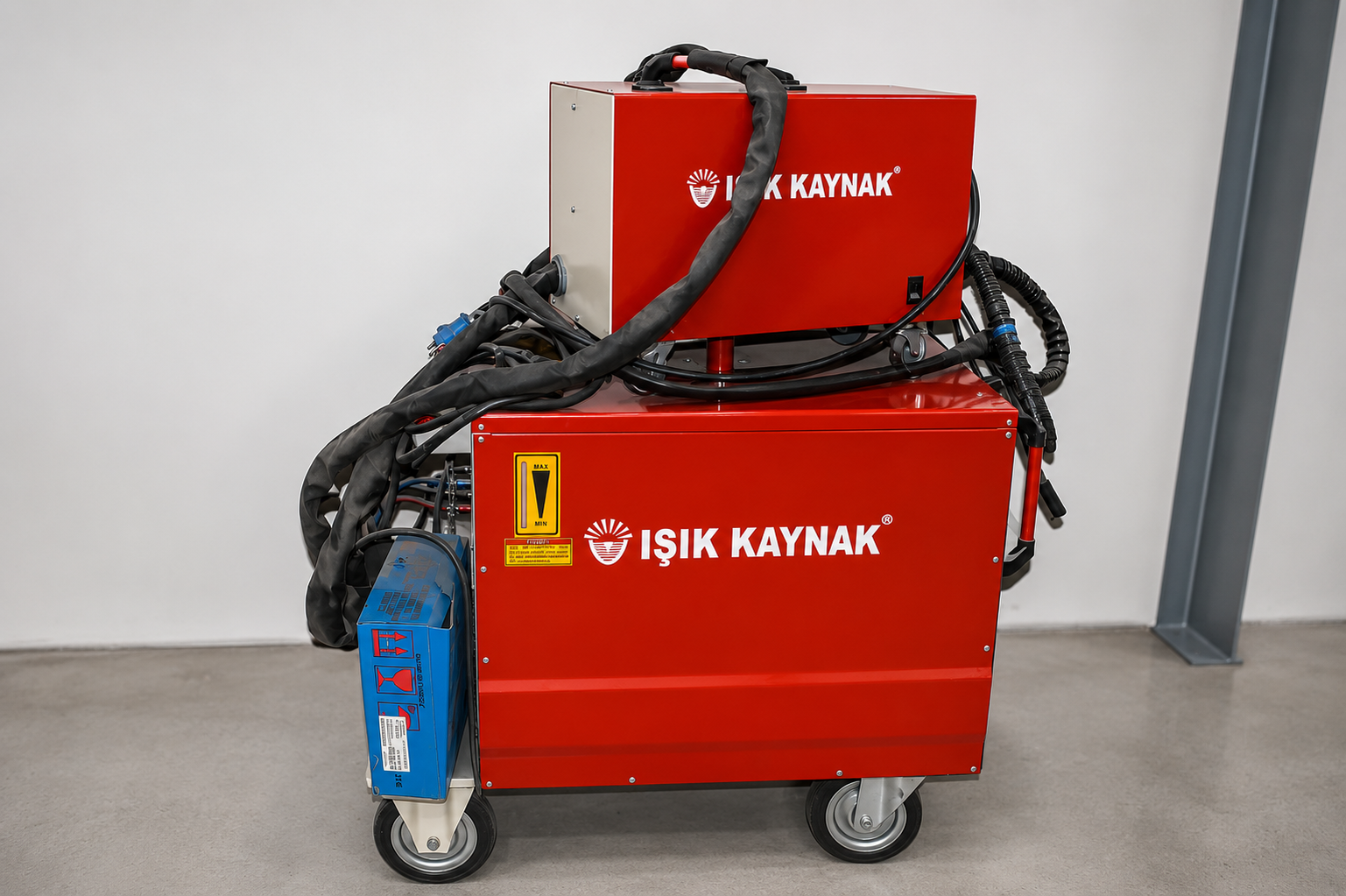 Industrial welding machine